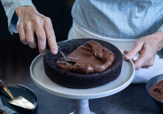 Sunday Night® Chocolate Frosting with Sunday Night® Sweet + Rich Chocolate Premium Dessert Sauce