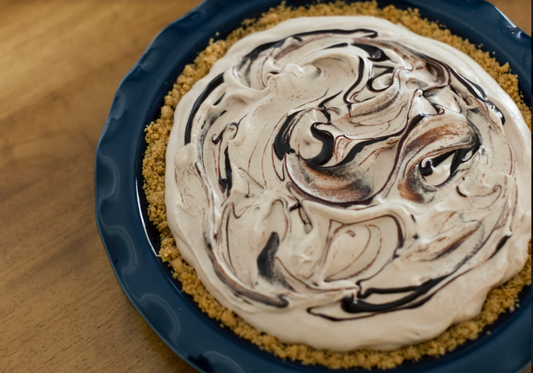 Sunday Night® Chocolate Cream Pie with Sunday Night® Sweet + Rich Chocolate Premium Dessert Sauce