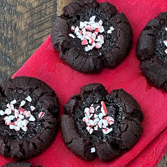Sunday Night® Chocolate Peppermint Cookies with Sunday Night® Dark Chocolate + Sea Salt Premium Dessert Sauce